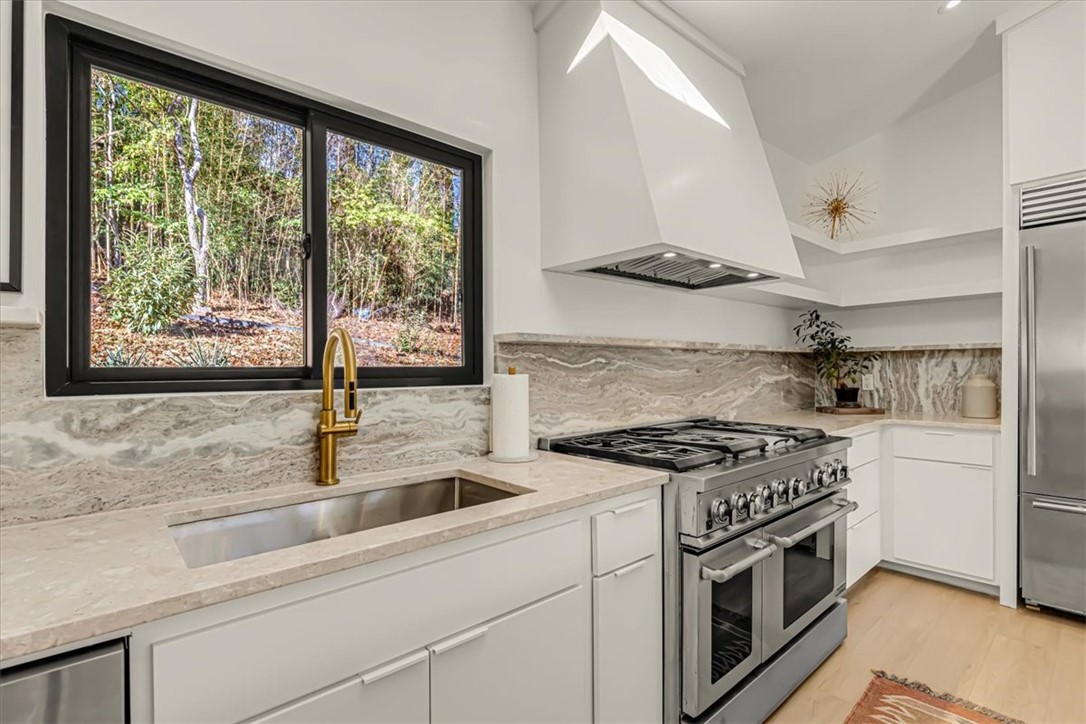 Clay Yoe - Residential