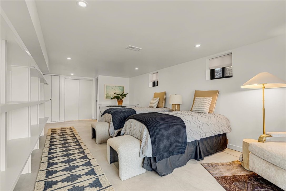 Clay Yoe - Residential