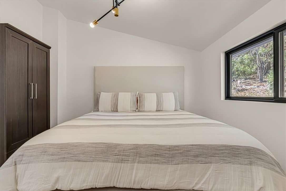 Clay Yoe - Residential