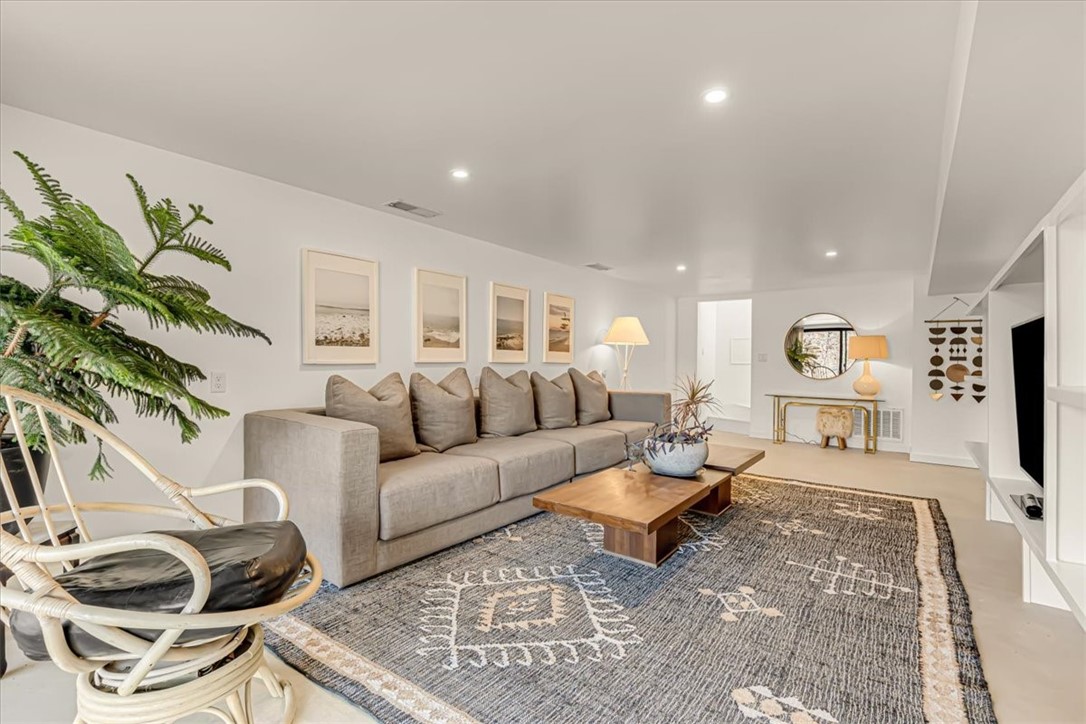 Clay Yoe - Residential