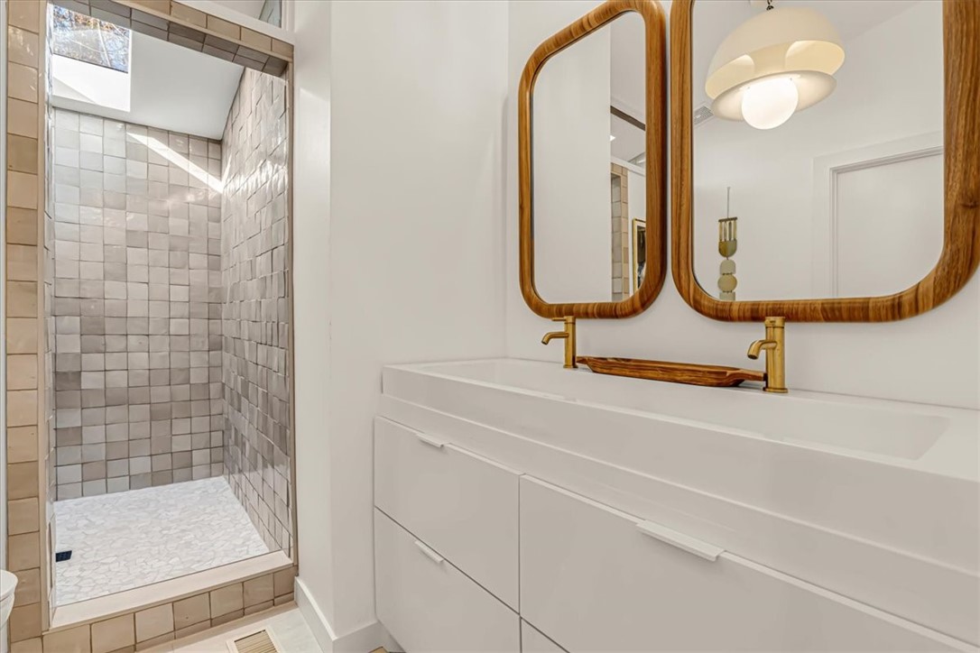 Clay Yoe - Residential