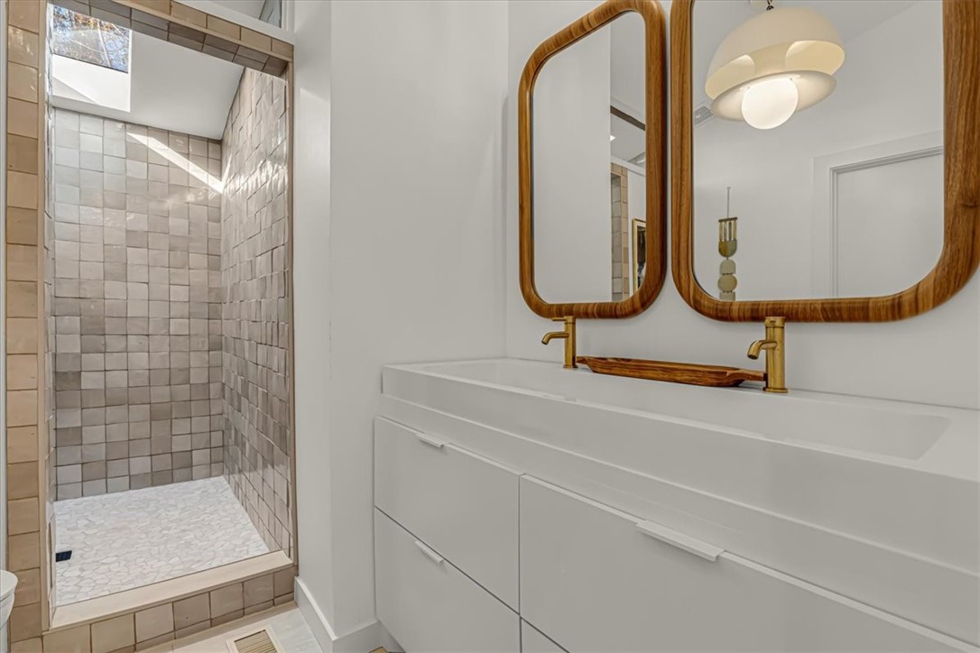 Clay Yoe - Residential