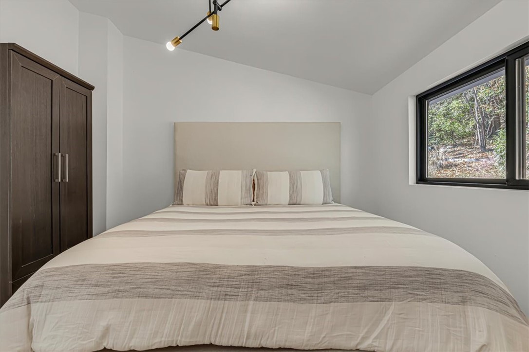 Clay Yoe - Residential