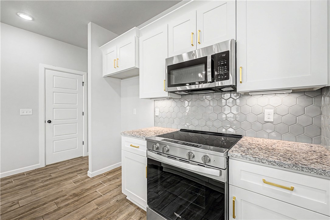 GROVES NEIGHBORHOOD PH II, THE-ROGERS - Residential