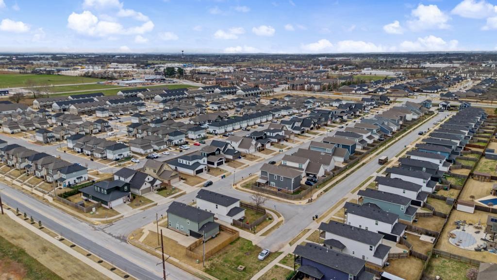 GROVES NEIGHBORHOOD PH II, THE-ROGERS - Residential