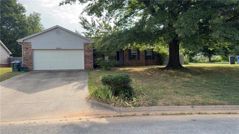 Photo of 1582 N Stable Avenue, Fayetteville, AR 72703 (MLS # 1357973)