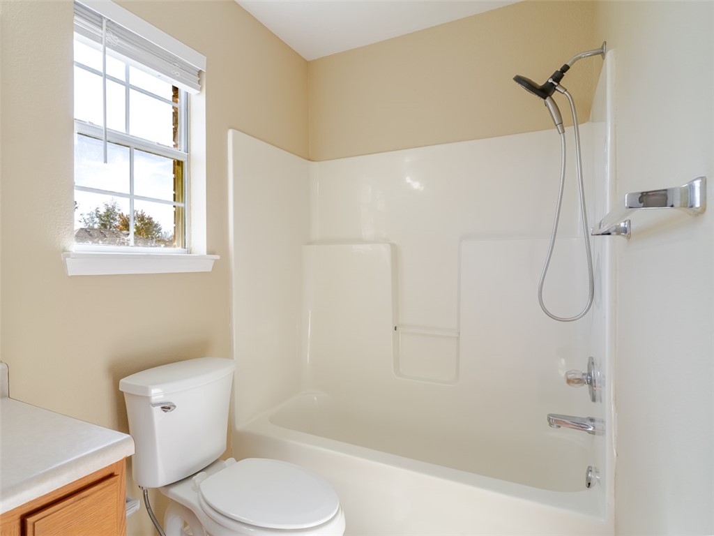 Holly Gardens Bentonville - Residential Lease