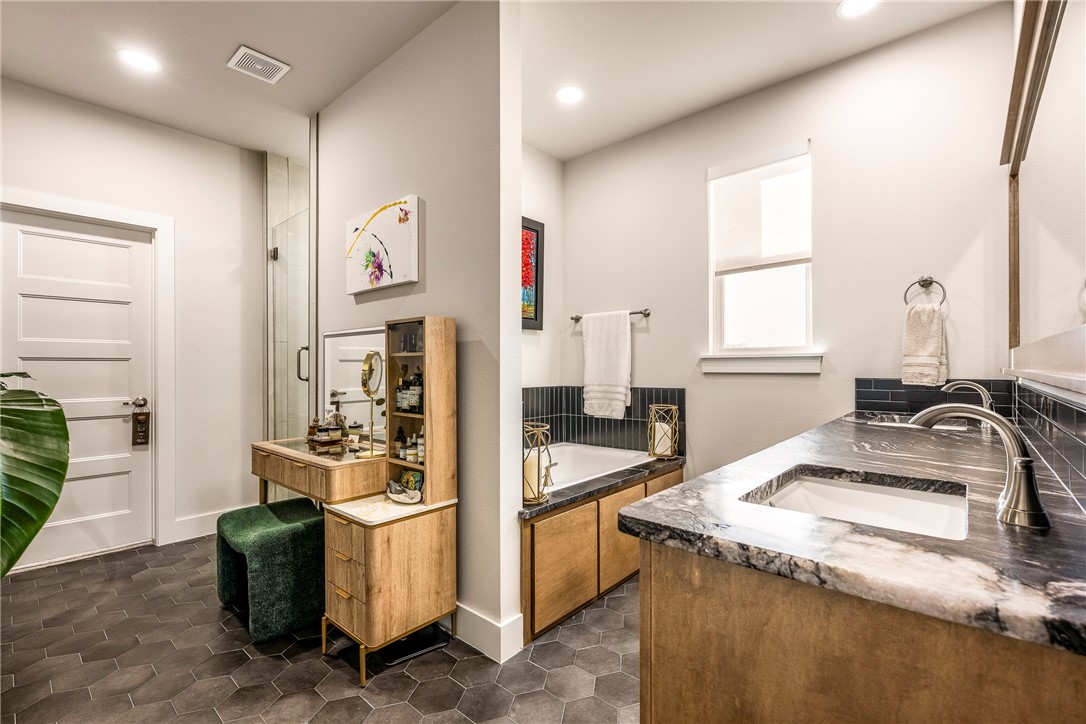 Greens At Sugar Creek, The Pea Ridge - Residential