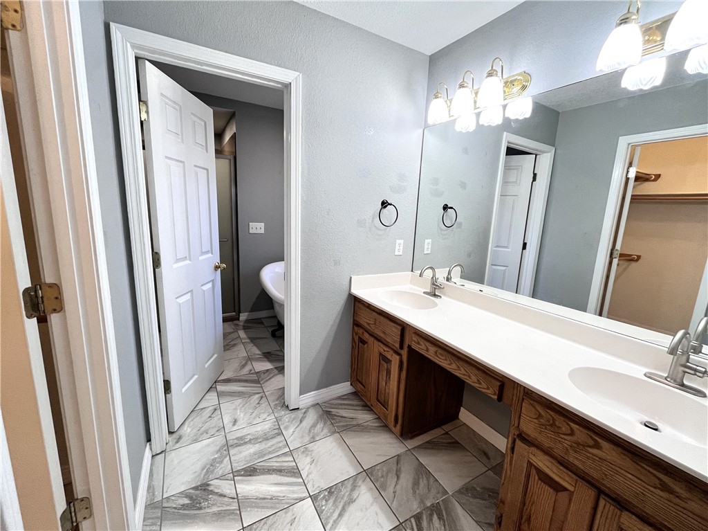 Oakford Sub Bvv - Residential Lease