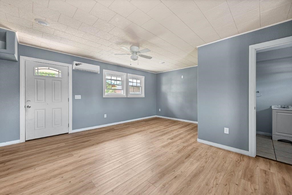 Norwood Acres 3rd Rogers - Residential