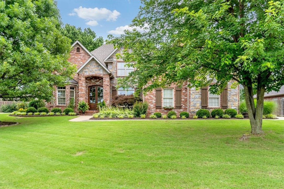 Rare find in the sought-after East Fayetteville neighborhood of Copper Creek!This spacious home is located on a cul-de-sac, less than a block away from the community pool, pond, tennis/pickleball courts, and more. With its updated interior and extensive landscaping, you won't find a more perfect, move-in ready spot. In addition to the four large bedrooms, there is also an office and a huge upstairs bonus room, plus multiple living spaces to entertain and relax. Just a few blocks from the Razorback Greenway, Botanical Gardens, and Lake Fayetteville. Immaculate and well cared for, this one checks all the boxes.