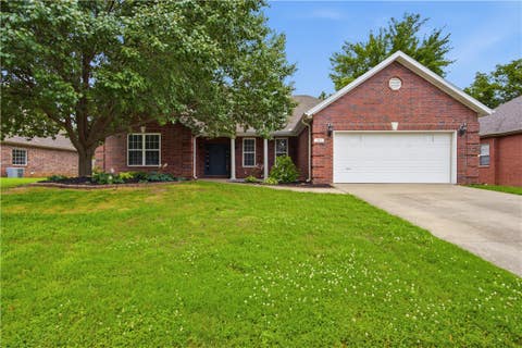 Photo of 305 NW Palomino Street, Bentonville, AR 72712 (MLS # 1352775)