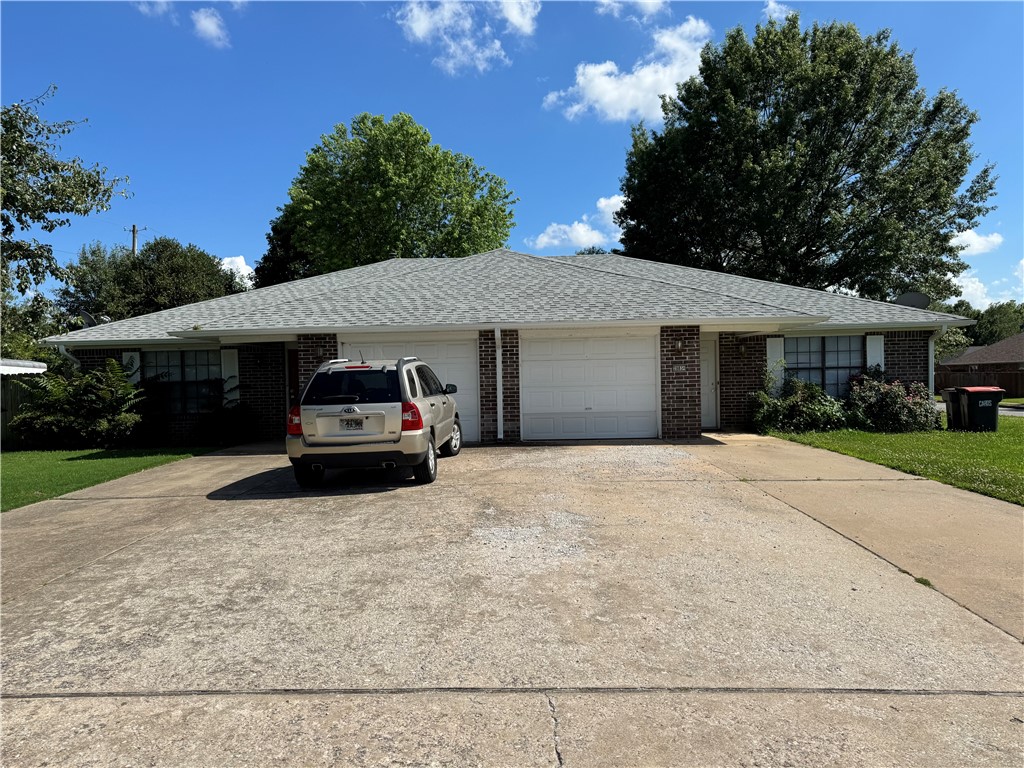 This duplex was originally listed in a group of 8 duplexes to sell together (MLS1304166) then seller decided to sell them singly. 2 BR, 2 Bath, 1 Car garage. Brick maintenance free exterior, new roof, privacy fenced,
Extra wide concrete driveway.