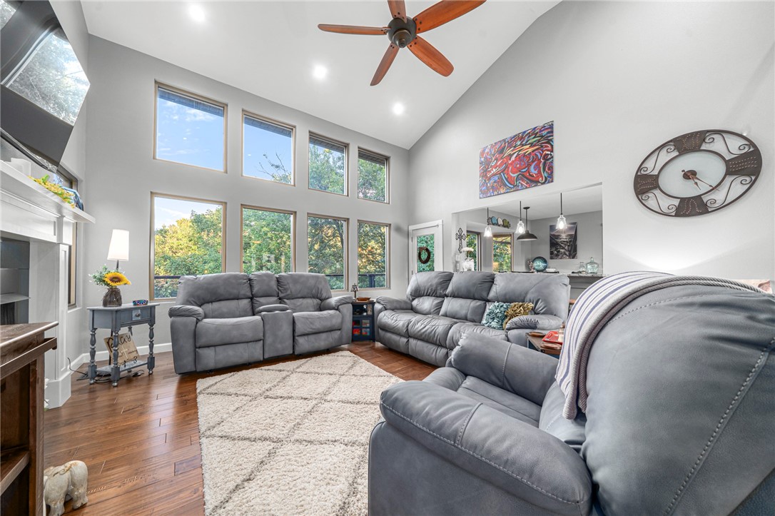 Fianna Hills lX-X-XXi - Residential