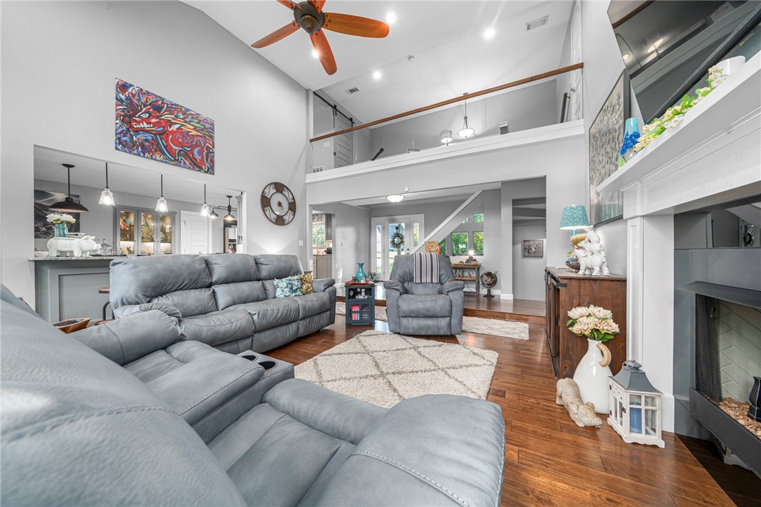 Fianna Hills lX-X-XXi - Residential