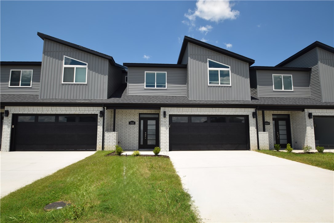 Photo 1 of 14 — 1860 Garnet Avenue, Centerton, AR 72719