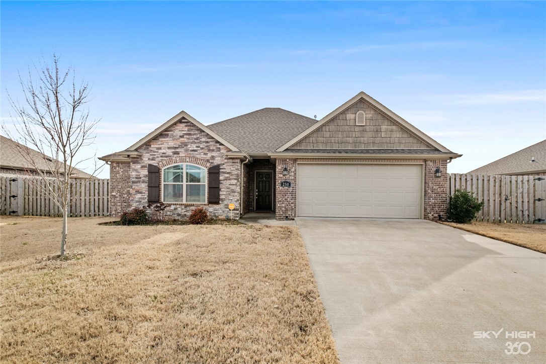 This beautiful 3 bedroom home located in the Bellewood subdivision in Centerton has been very well maintained and has been built with a plethora of builder upgrades including the kitchen, primary bath, ceilings, and so much more. 2 full bathrooms and walk-in closets and a very spacious backyard with a covered patio. This home will not last long! The open house is scheduled this weekend from 1 to 4 pm on both Saturday and Sunday!