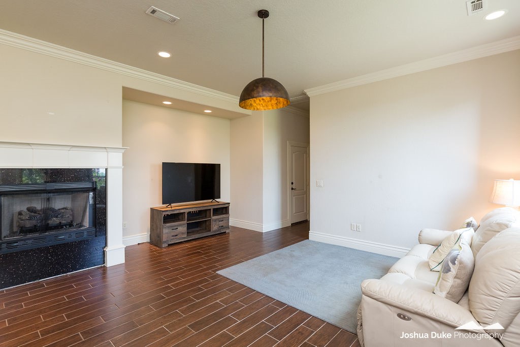 Champions Golf & Cc Rogers - Residential