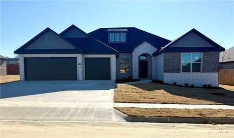 Photo of 208 Doral Drive, Cave Springs, AR 72718 (MLS # 1331972)