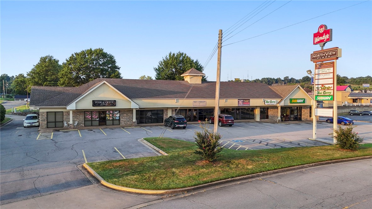 Located in a high-traffic, highly visible area of Van Buren, this well-maintained commercial shopping center offers excellent exposure and steady foot traffic. The property features six total units, with five currently leased to a mix of food, retail and professional office tenants, creating a steady flow of customers and cross-traffic.
One unit is currently available, provide a rare opportunity to join a thriving tenant mix in one of Van Buren’s most sought-after commercial locations. With ample parking, attractive storefronts, and convenient access to major roadways, this property is ideal for retail service, or professional office use.