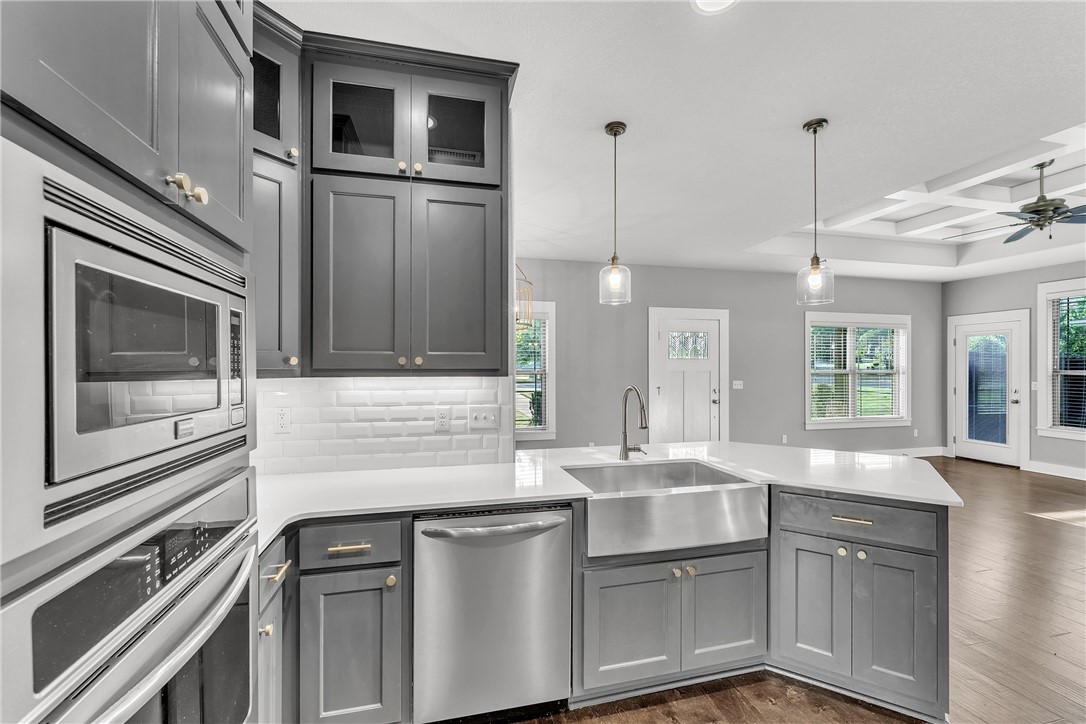 Town Homes At Forest Hills - Residential