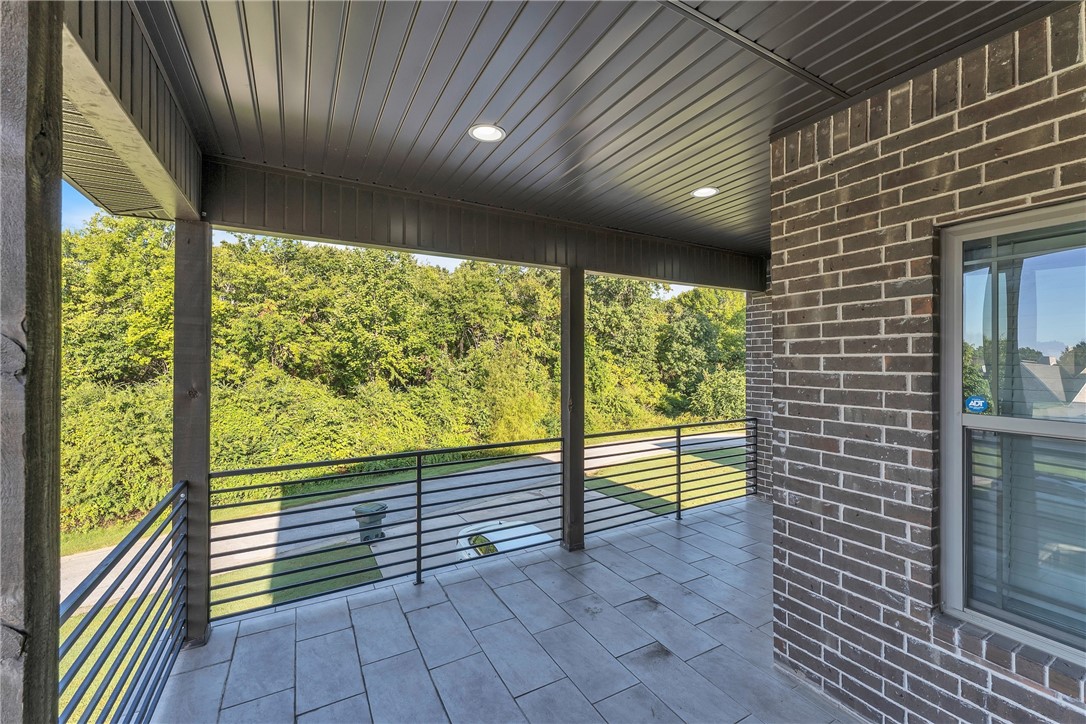 Town Homes At Forest Hills - Residential