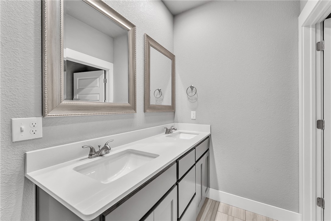 Town Homes At Forest Hills - Residential