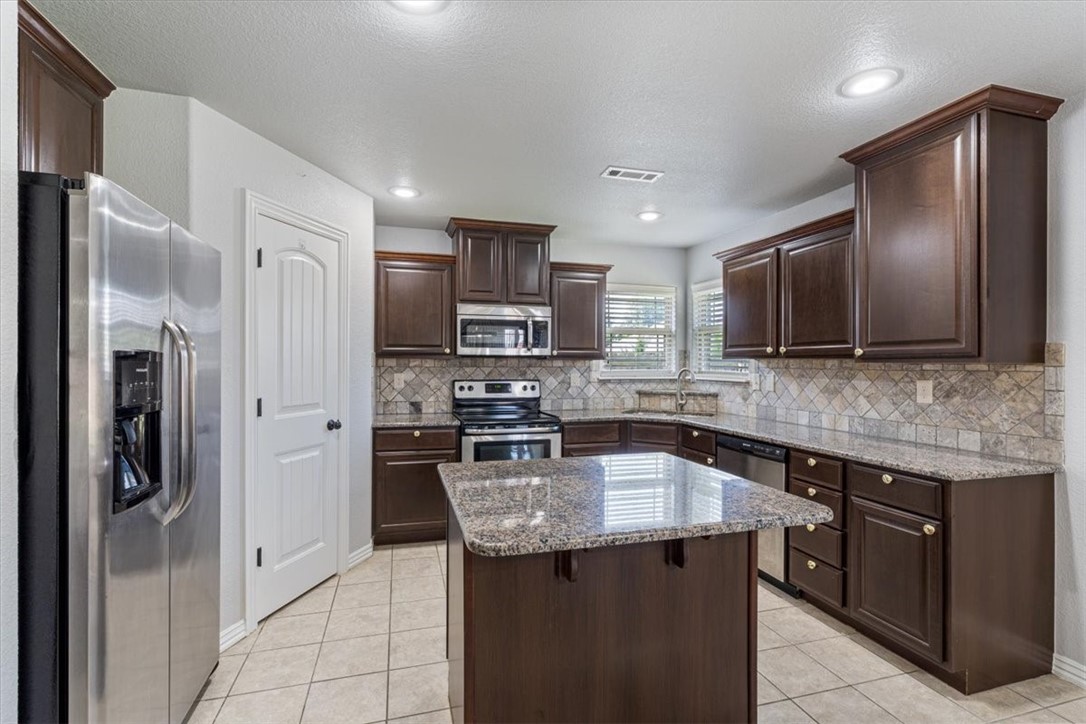 Bellview Residence Add Ph 2 Rogers - Residential