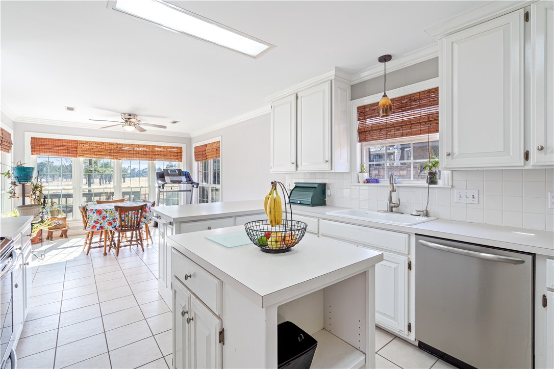 Country Club Acres - Residential