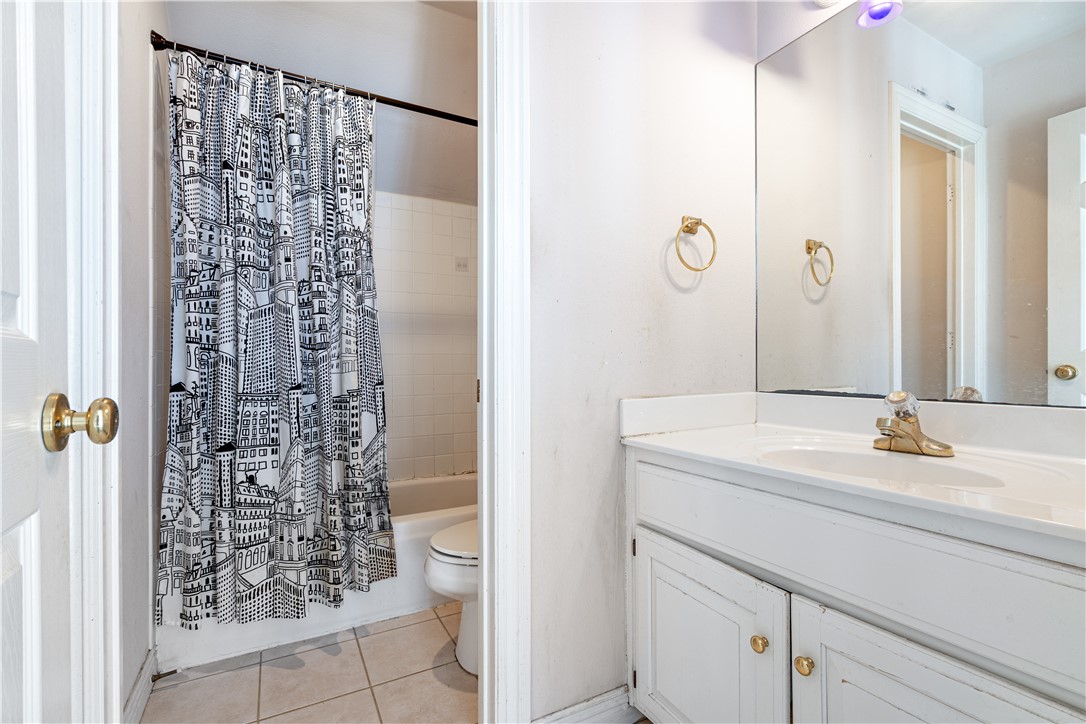 Country Club Acres - Residential