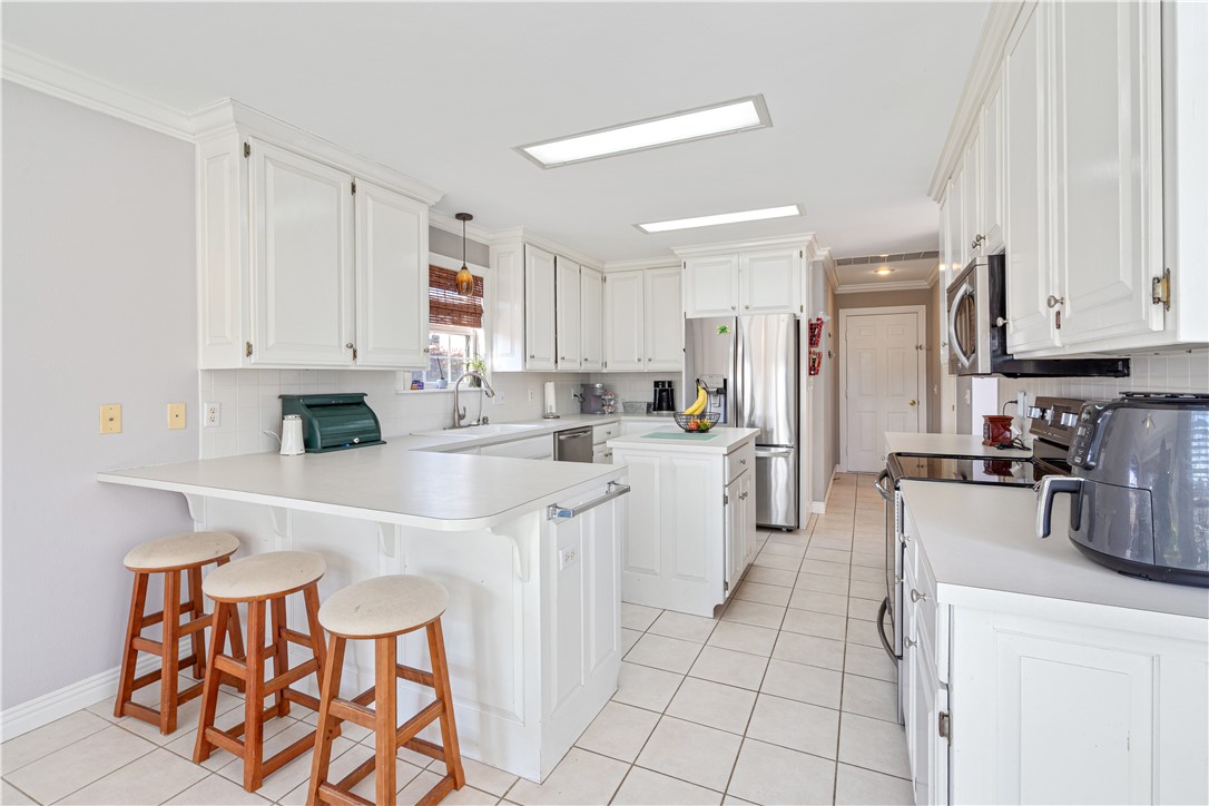 Country Club Acres - Residential