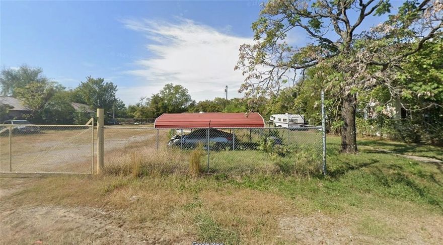 Ready to develop, 7000 sq ft parcel, completely fenced along with adjacent parcel 17604-0010-00004-00. Just 1 block off Towson. Located in area with many active businesses - currently used to park cars. Being offered together with MLS 1329629 or can be sold separately.