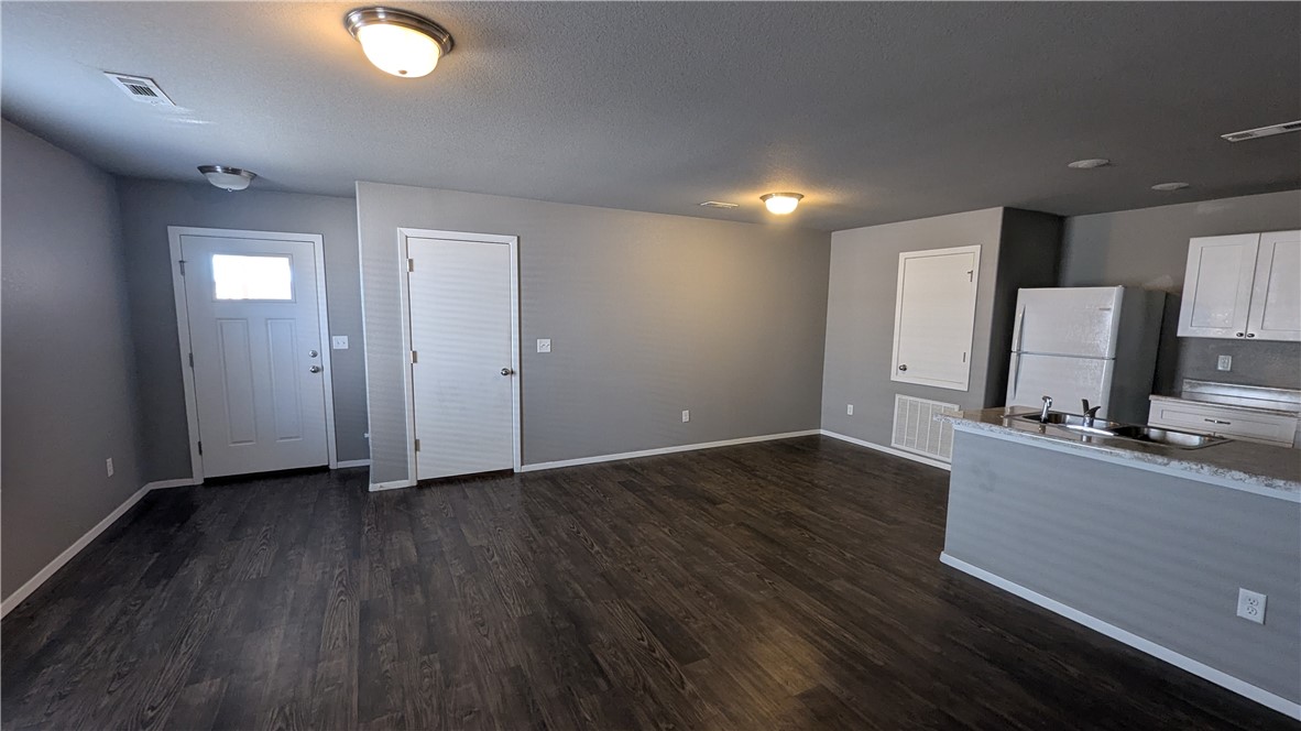 Holland Crossing Duplexes - Residential Lease