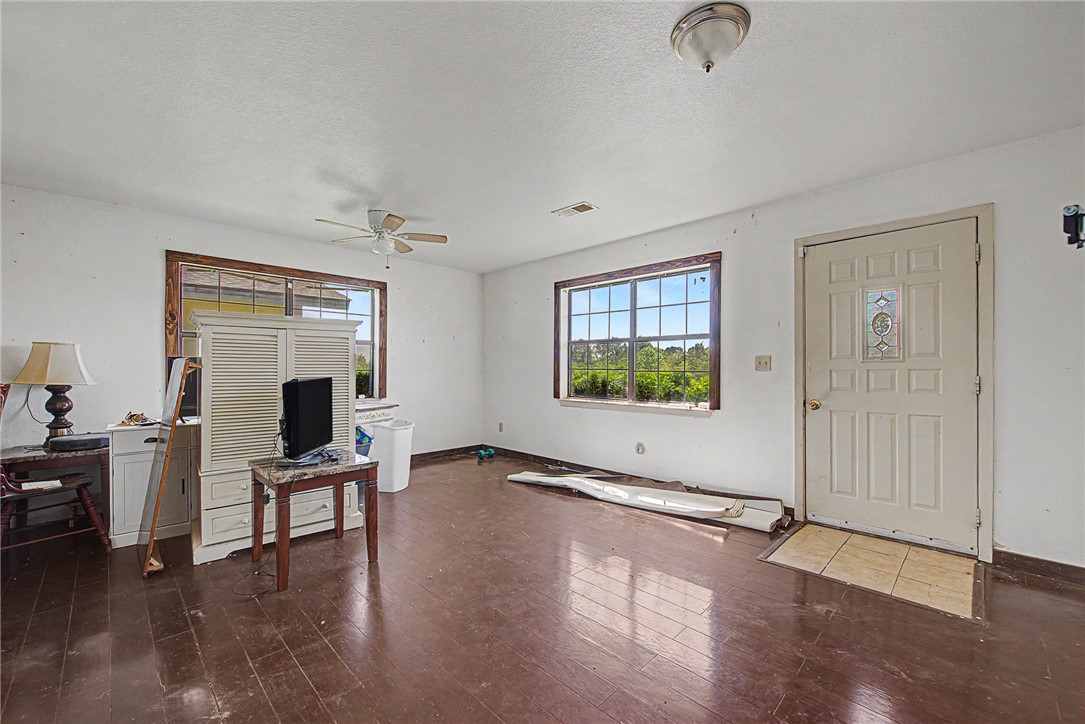 05-18-27-Rural - Residential