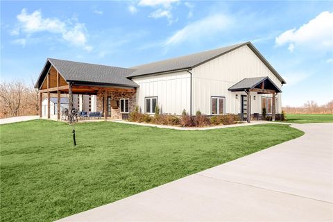 Photo of 1529 Ardemagni Road, Tontitown, AR 72762 (MLS # 1330478)