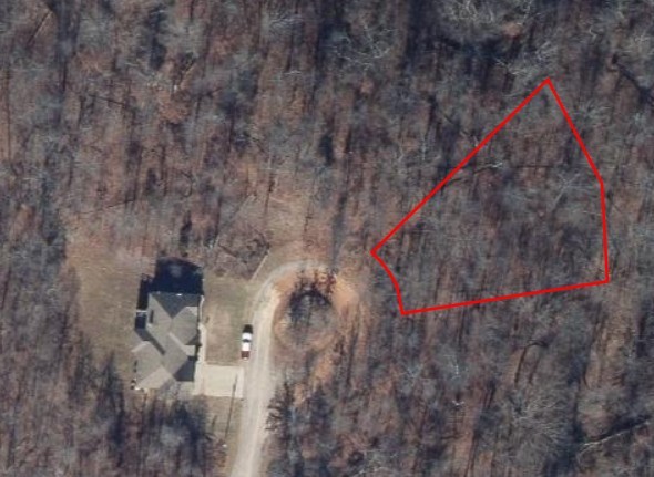 Quiet and secluded lot on cul-de-sac in beautiful Bella Vista. Lot is gently sloping and has been perc tested for a 2- or 3-bedroom home. Build your dream home and enjoy everything Bella Vista has to offer!