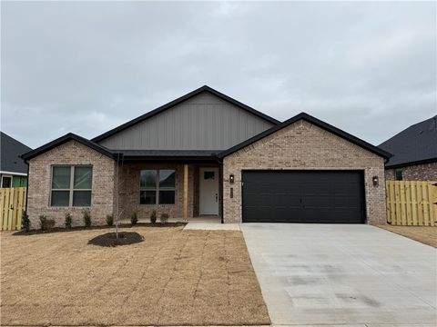 Photo of 1900 Farmer Street, Pea Ridge, AR 72751 (MLS # 1331209)