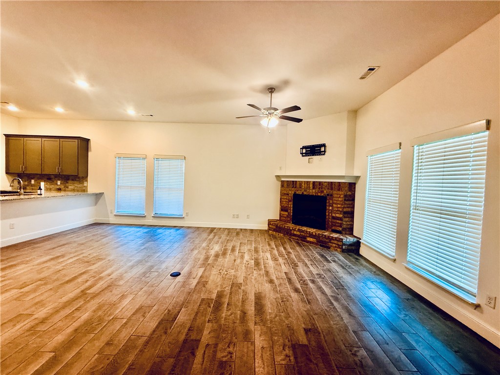Woodward Hills Sub Ph 7 Highfill - Residential Lease