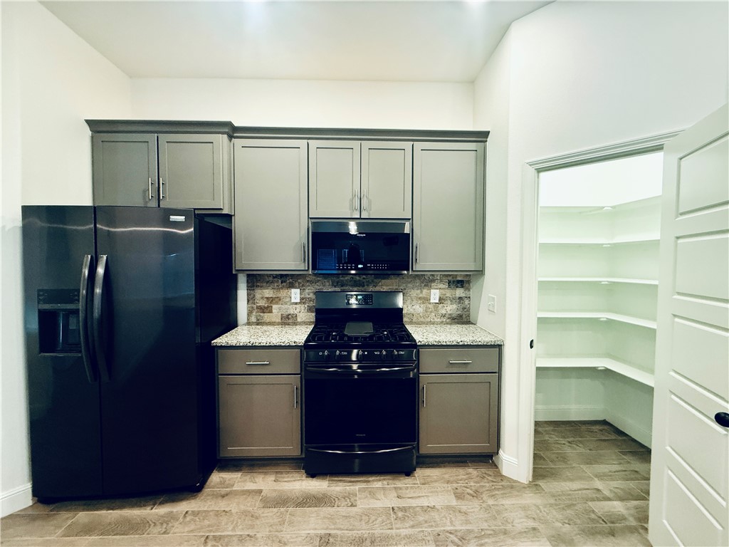 Woodward Hills Sub Ph 7 Highfill - Residential Lease