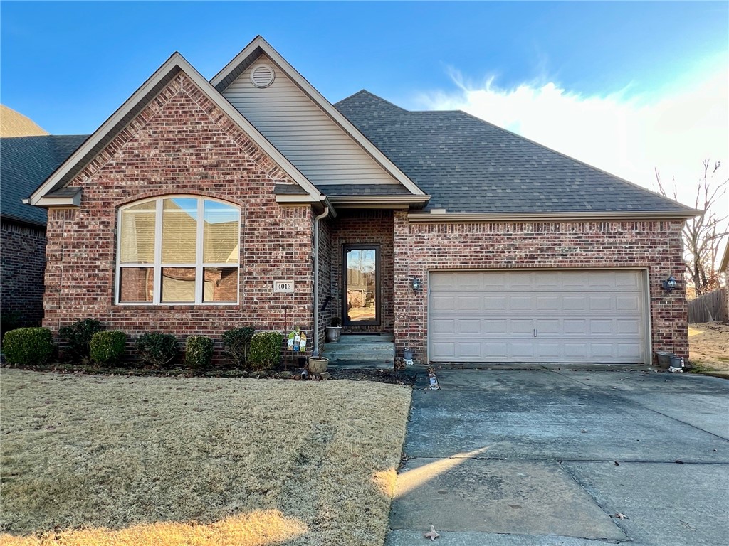 Nice updated 3 bedroom, 2 bath townhouse/condo in great location near everything! Home features open floor plan, large kitchen, dining room, nice living room with gas log fireplace, nice covered back patio for grilling, entertaining, fenced yard, granite countertop,carpet in bedrooms, wood floors in kitchen and living room. Master suite with walk in closet & master bath has double vanity with separate shower and jacuzzi tub. All appliances.