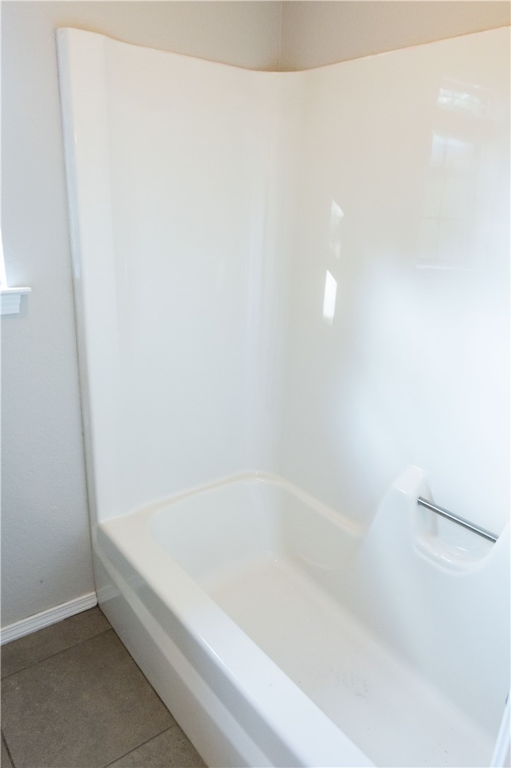 Southfield Sub Ph I - Residential Lease