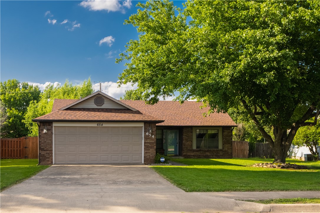 Southfield Sub Ph I - Residential Lease