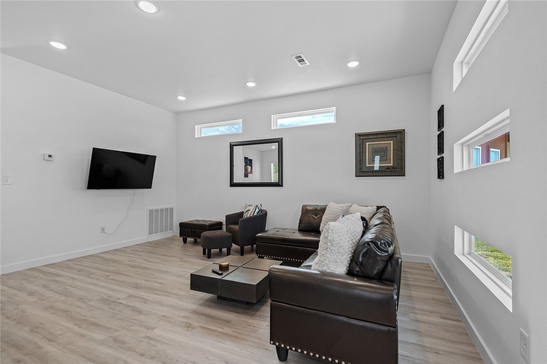 FEATHERSTON VILLAGE PH 1-CENTERTON - Residential Lease