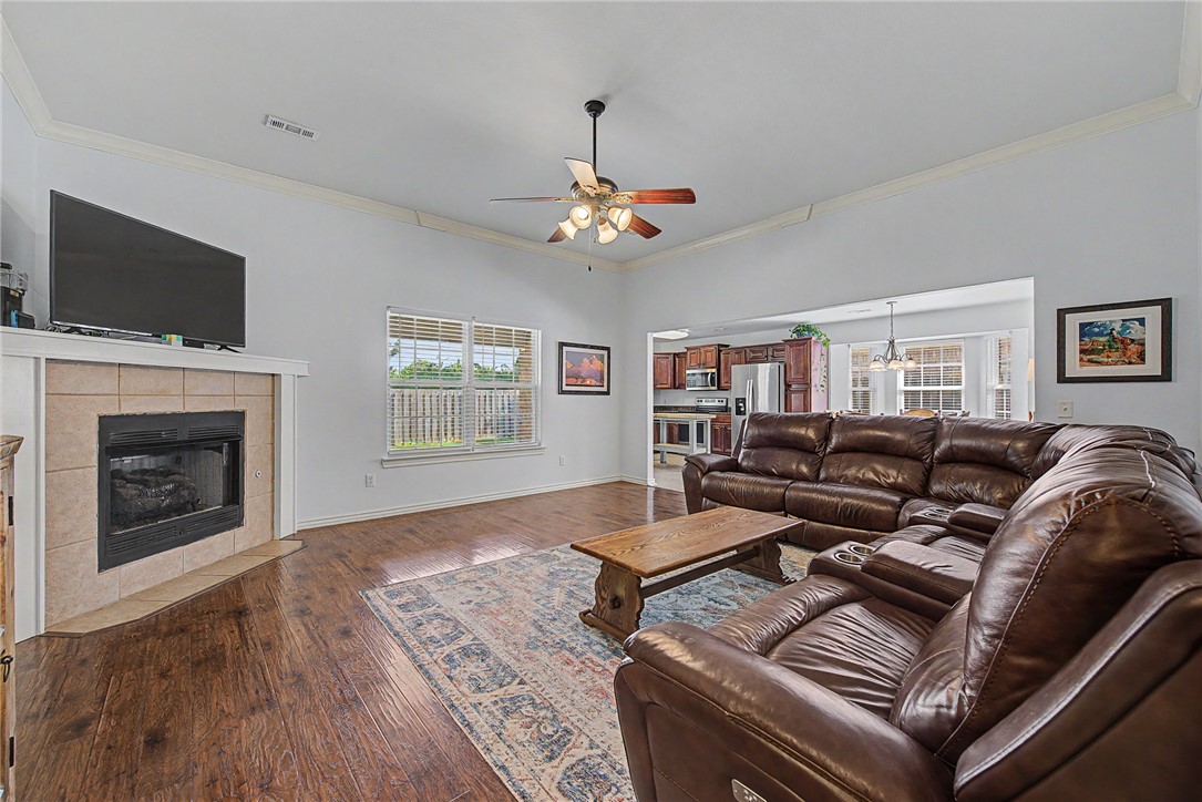 Bellview Residence Add Ph 1 Rogers - Residential
