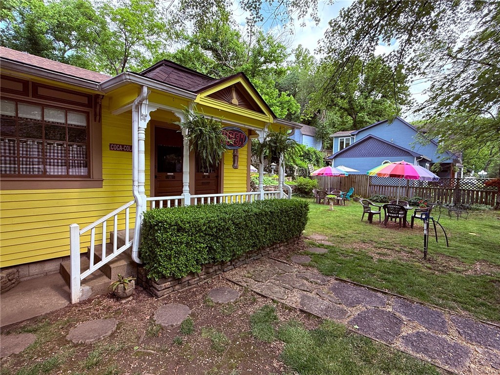 Magnetic Bays - Residential