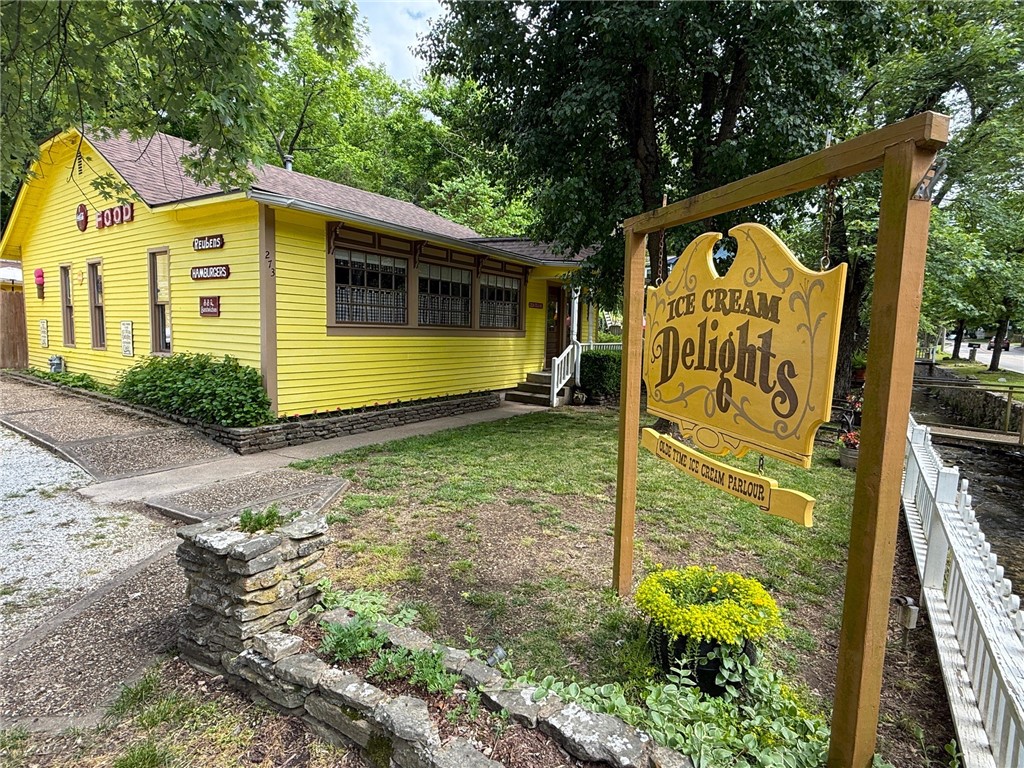 Magnetic Bays - Residential