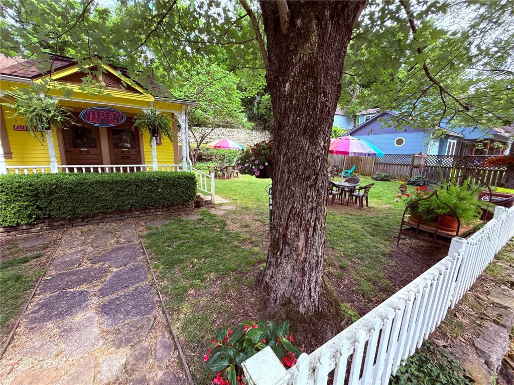 Magnetic Bays - Residential