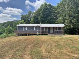 Why pay rent when you can own? This property would make a great permanent residence or a perfect rental. It is close to the Buffalo River and beautiful mountains of the Ozarks.