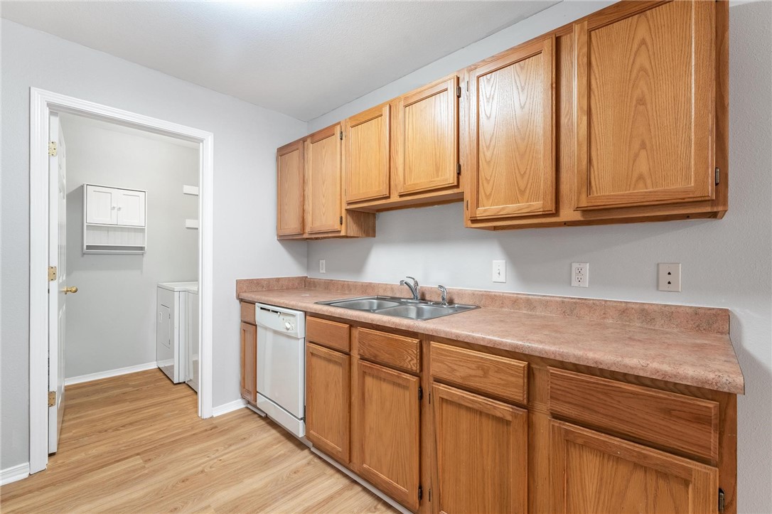 Rock On Razorback Condos Hpr - Residential Lease