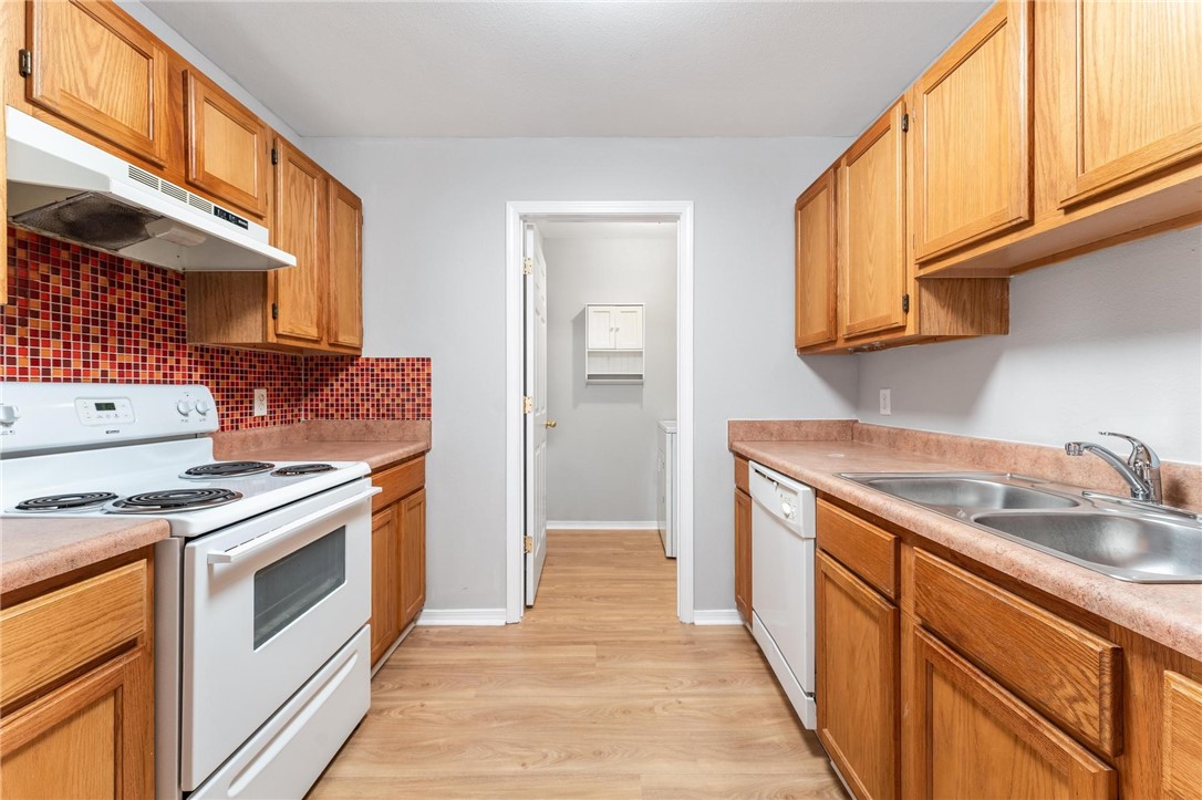 Rock On Razorback Condos Hpr - Residential Lease